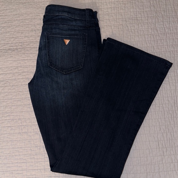 Guess women’s flare jeans size 28 - Picture 1 of 3